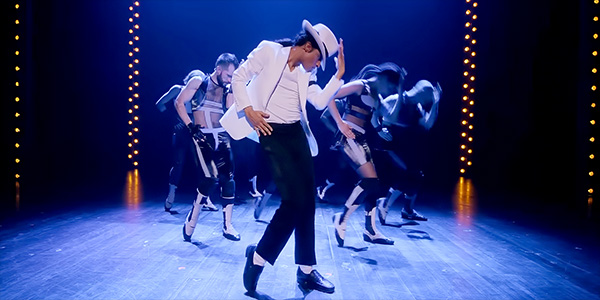 Image Of Michael Jackson Play On Broadway